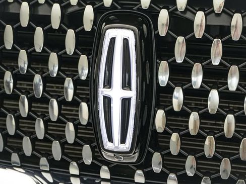 Used 2022 Lincoln Navigator L Black Label AWD/4WD image 12