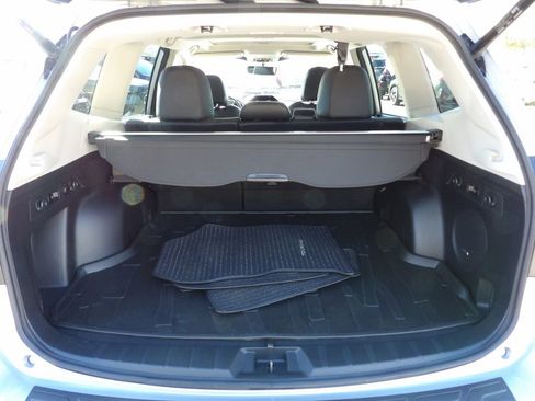 Used 2023 Subaru Forester Touring image 27