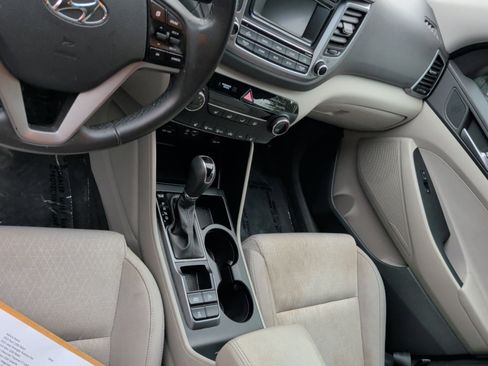 Used 2017 Hyundai Tucson Sport w/ Cargo Package image 11