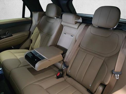 New 2026 Land Rover Range Rover Sport SE AWD/4WD image 14