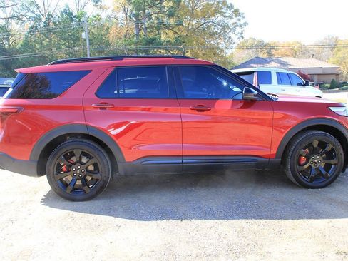 Used 2021 Ford Explorer ST w/ Equipment Group 401A image 9