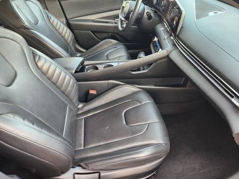 Used 2024 Hyundai Elantra Limited FWD image 13