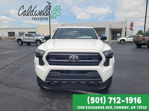 Used 2025 Toyota Tacoma SR AWD/4WD image 2