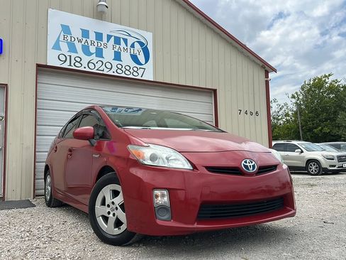 Used 2010 Toyota Prius Three image 1