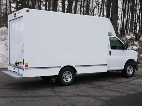 New 2025 Chevrolet Express 3500 w/ Power Convenience Package image 11