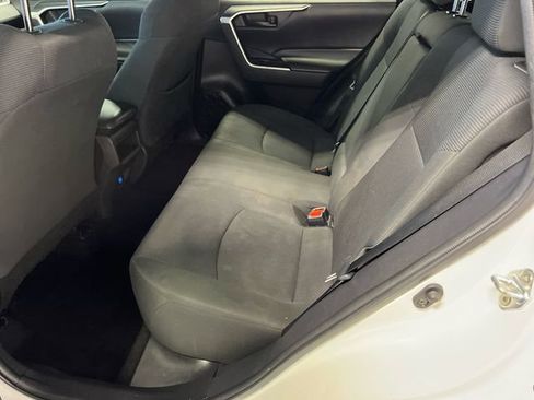 Used 2021 Toyota RAV4 LE image 14