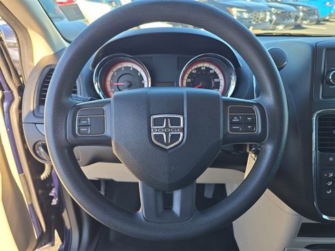 Used 2012 Dodge Grand Caravan SE image 20