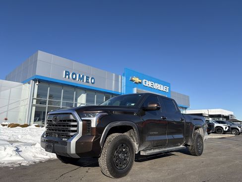 Used 2023 Toyota Tundra Limited image 1