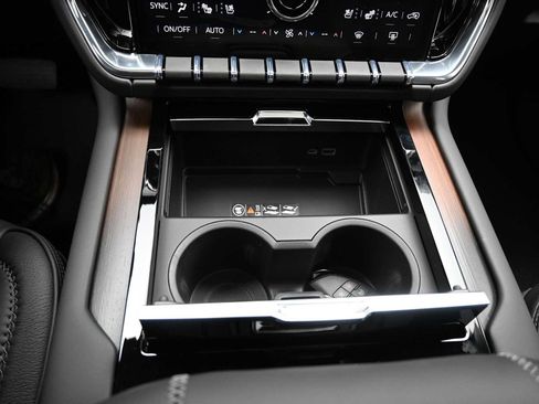 New 2026 GMC Yukon XL Denali image 19