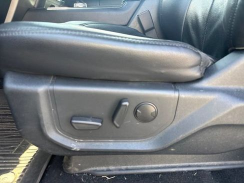 Used 2020 Ford Expedition XLT w/ Equipment Group 202A RWD image 14