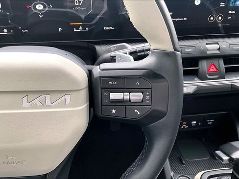 Used 2025 Kia K4 GT-Line w/ GT-Line Premium Package FWD image 25
