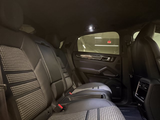 Certified 2023 Porsche Cayenne GTS AWD/4WD image 29