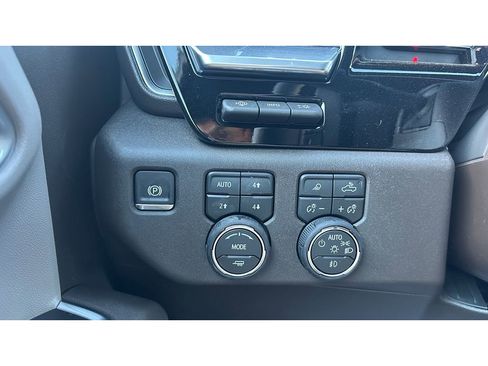 New 2026 Chevrolet Silverado 1500 LTZ image 17