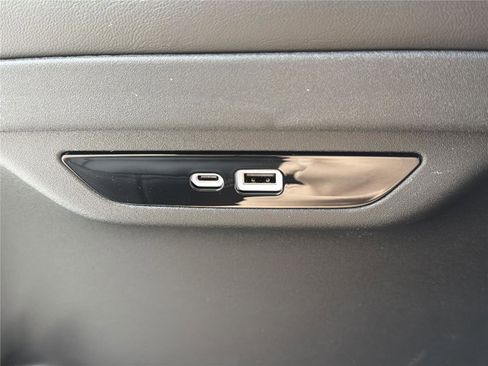 New 2026 Chrysler Pacifica Select FWD image 20