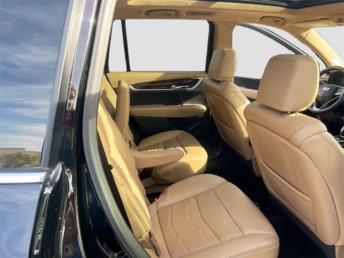 Used 2024 Cadillac XT6 Premium Luxury w/ Platinum Package image 30