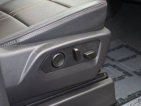 Used 2024 Chevrolet Silverado 1500 High Country w/ Technology Package image 67