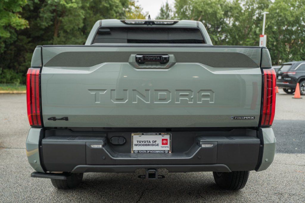 Used 2025 Toyota Tundra Limited AWD/4WD image 6