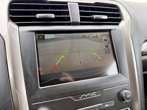 Certified 2019 Ford Fusion SE w/ Equipment Group 151A FWD image 21