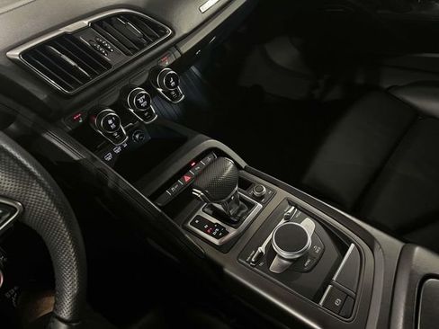 Used 2018 Audi R8 V10 image 34