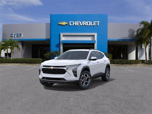 New 2026 Chevrolet Trax LT w/ Sunroof Package image 9