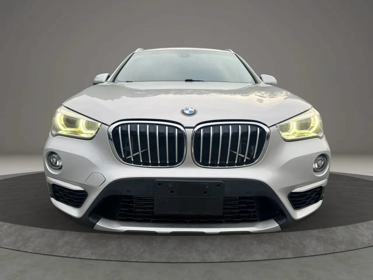 Used 2017 BMW X1 xDrive28i AWD/4WD image 2