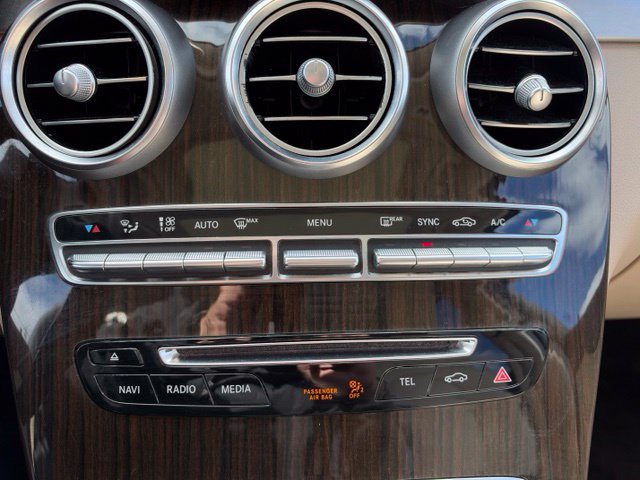 Used 2018 Mercedes-Benz GLC 300 4MATIC image 25
