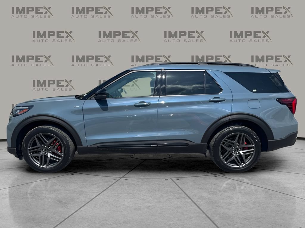 Used 2025 Ford Explorer ST-Line w/ Premium Package AWD/4WD image 2