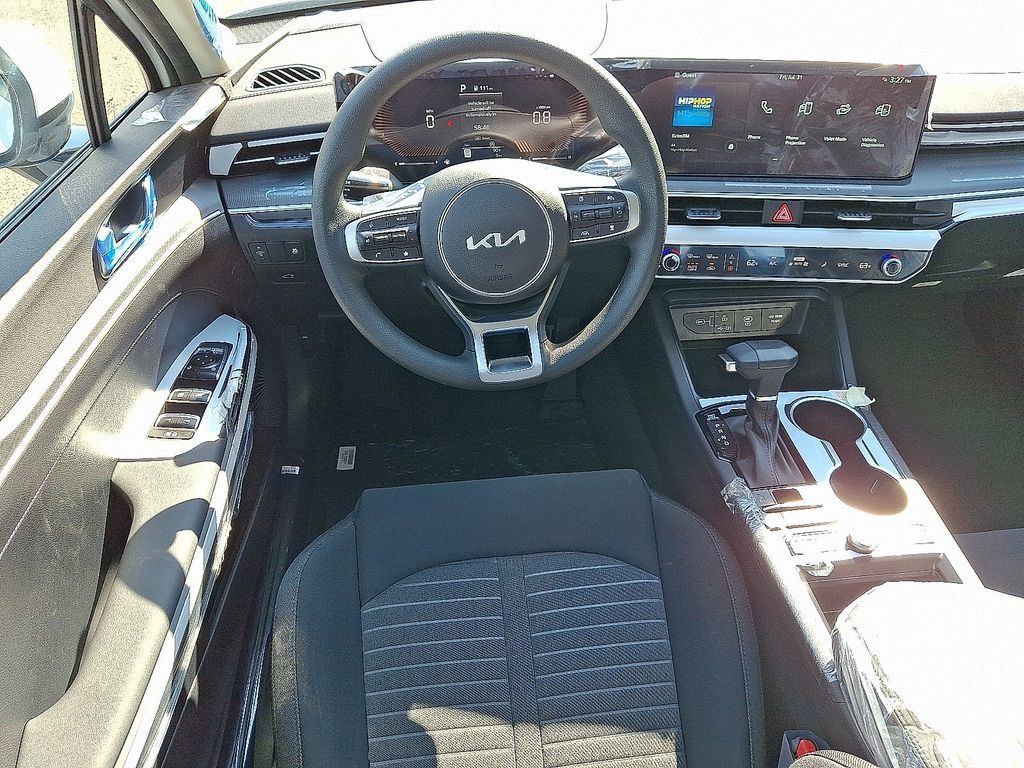 New 2026 Kia K5 LXS FWD image 8