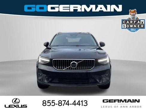 Used 2025 Volvo XC40 B5 Plus AWD/4WD image 11