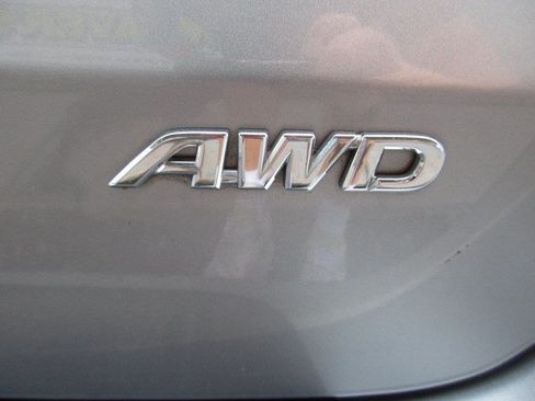 Used 2014 Toyota Sienna LE AWD/4WD image 10
