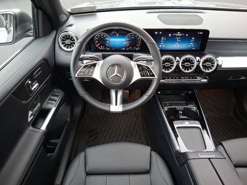 Certified 2025 Mercedes-Benz GLB 250 GLB 250 image 12