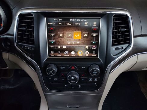 Used 2015 Jeep Grand Cherokee Overland w/ Trailer Tow Group IV image 4