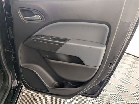 Used 2019 Chevrolet Colorado Z71 w/ Z71 Midnight Edition image 30