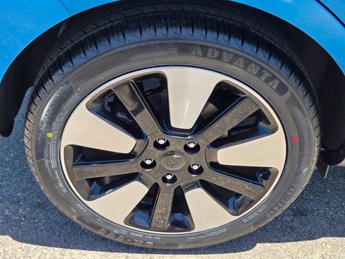 Used 2016 Kia Soul + w/ Designer's Package FWD image 9