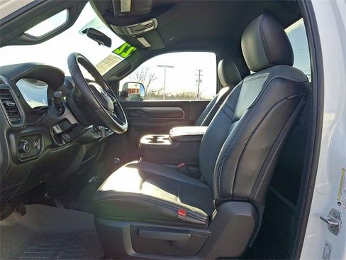 Used 2022 RAM 3500 Tradesman image 12