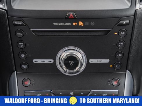 Used 2019 Ford Edge Titanium w/ Cold Weather Package image 25