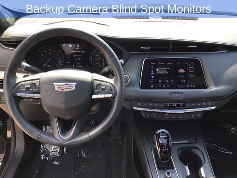 Used 2023 Cadillac XT4 Premium Luxury w/ Technology Package AWD/4WD image 3
