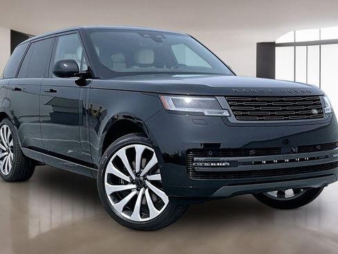 New 2026 Land Rover Range Rover SE image 2