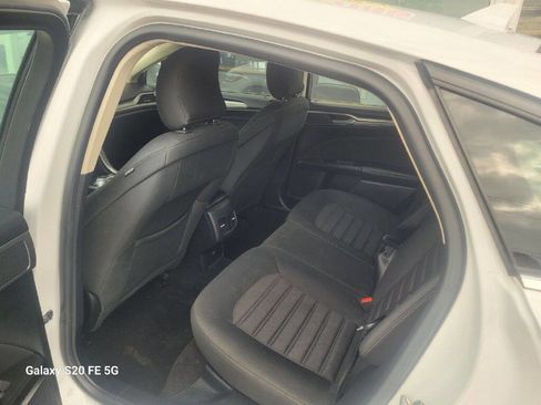 Used 2019 Ford Fusion SE image 11