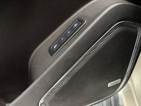 Used 2015 Chevrolet Tahoe LTZ RWD image 12