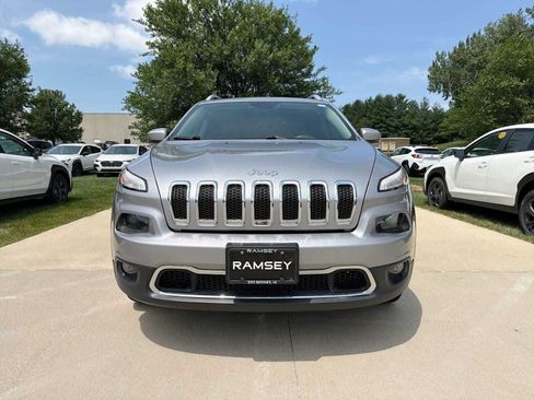 Used 2017 Jeep Cherokee Limited AWD/4WD image 9
