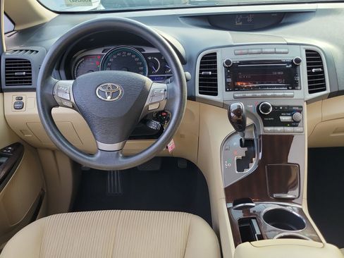Used 2011 Toyota Venza FWD image 14