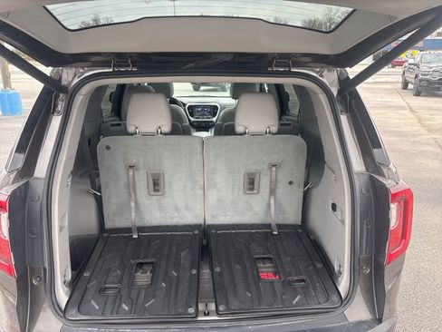 Used 2020 GMC Acadia SLT w/ Premium Package FWD image 8