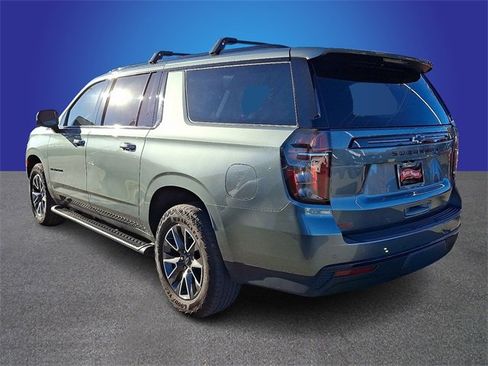 Used 2024 Chevrolet Suburban Z71 w/ Luxury Package image 5