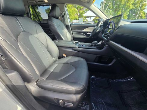 Used 2024 Toyota Grand Highlander FWD image 10