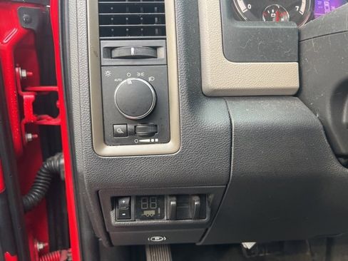 Used 2011 RAM 1500 Tradesman image 12