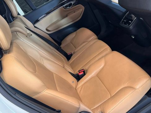 Used 2016 Volvo XC90 T6 Momentum w/ Momentum Plus Package AWD/4WD image 27