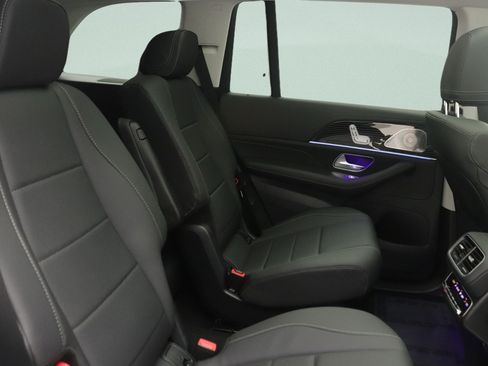 New 2026 Mercedes-Benz GLS 450 4MATIC image 8