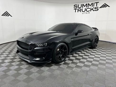 Used 2020 Ford Mustang Shelby GT350 w/ Technology Package RWD image 3