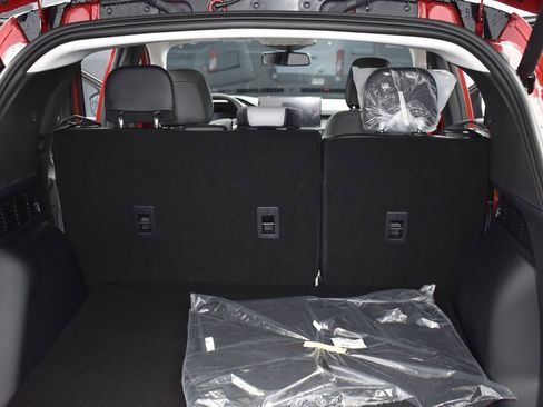 New 2025 Ford Escape SE w/ PHEV Premium Package image 28